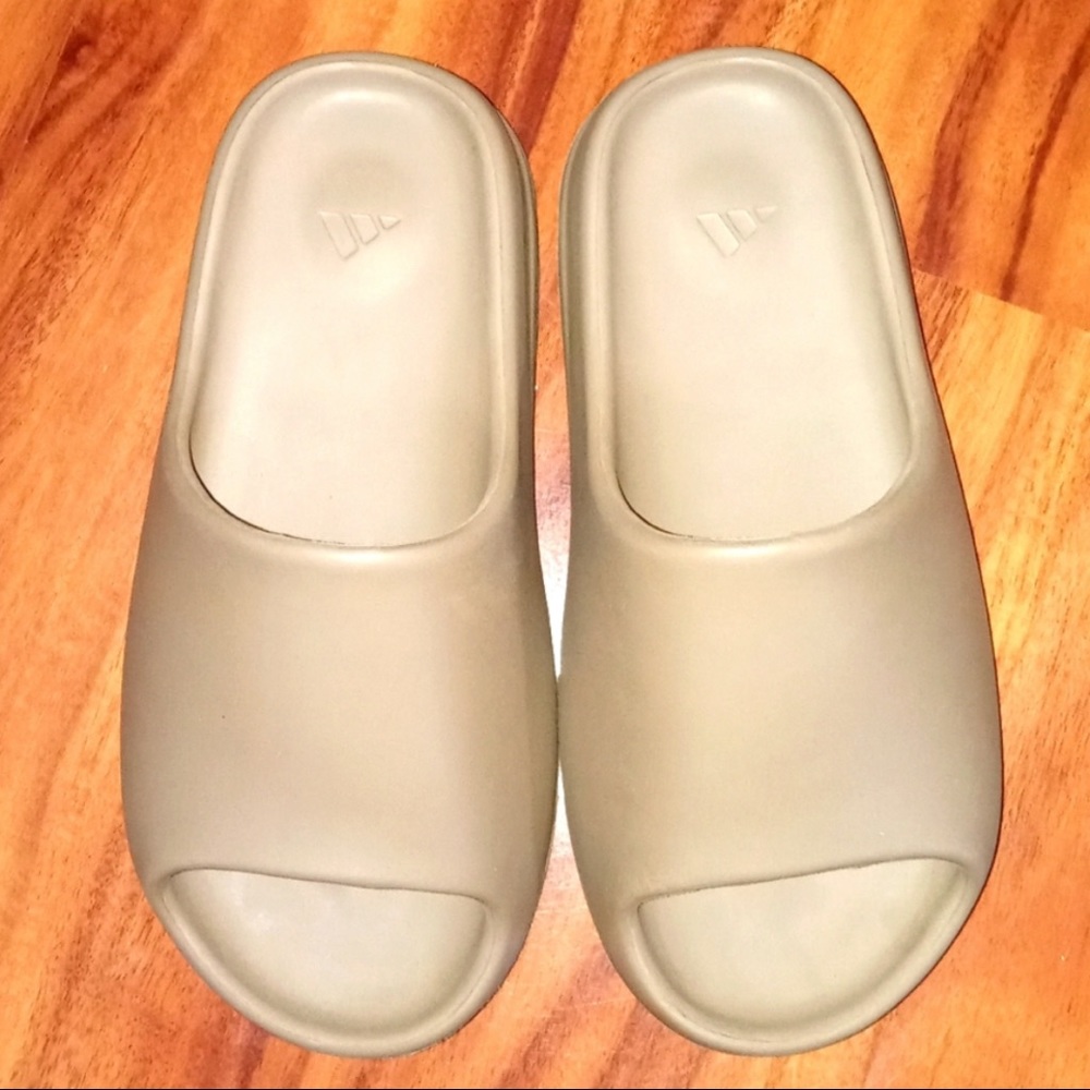 Yeezy Slides by Adidas size 6 mens/7-7.5 Womens  NEW/NEVER BEEN WORN